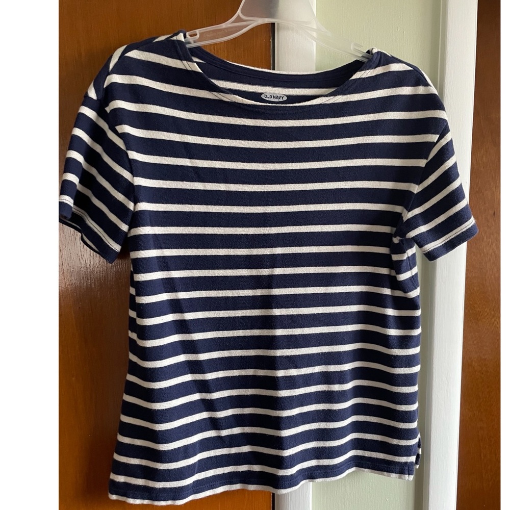 Navy and white striped short sleeve shirt from Old Navy. Size small
